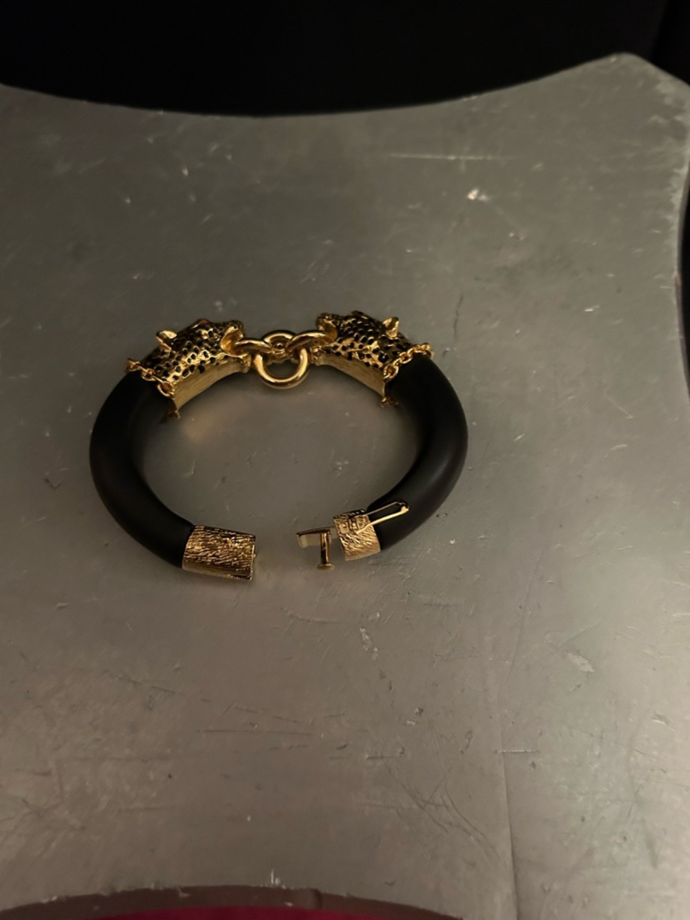 Elegant Black and Gold Bracelet - Picture 3 of 3